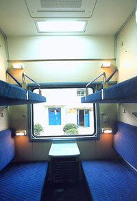 RW25G air conditioned sleeping carriage with cushioned berths