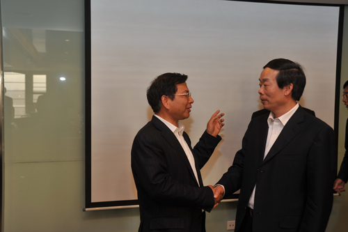 Meeting between the President of CSR Mr. Zheng Changhong and the Executive vice governor of Hebei province Mr. Zhao Yong in April of 2011