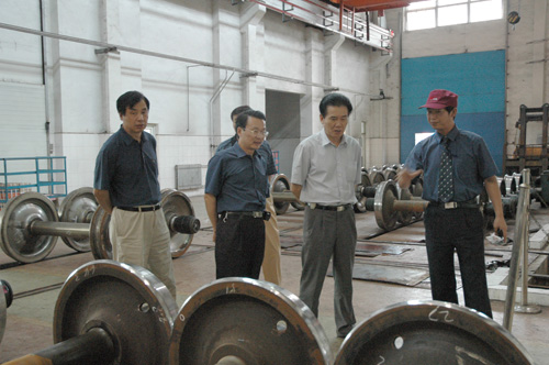 The visitation of Mr. Zhao Xizi , Supervisory Board Chairman of Key Large State-Owned Enterprise Under the State Council, in July of 2005