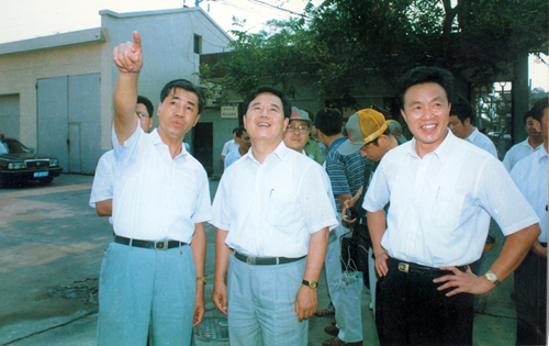 The visitation of Mr. Fu Zhihuan, Party Secretary and Vice Minister of Ministry of Railway on 22th August of 1997