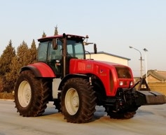 Electric drive system for 350 HP tractors