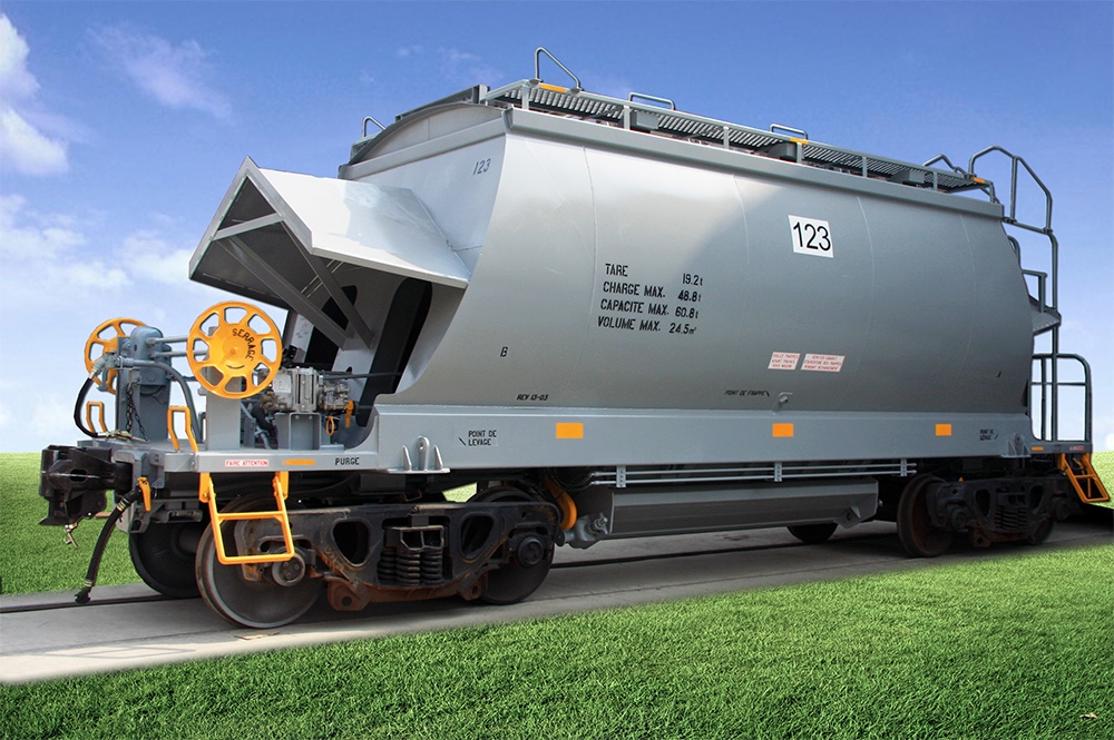 塞内加尔米轨带盖漏斗车